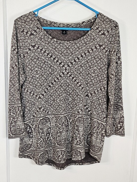 Lucky Brand Tops - Lucky Brand Geometric Paisley Print Gray & White 3/4 Sleeve Blouse